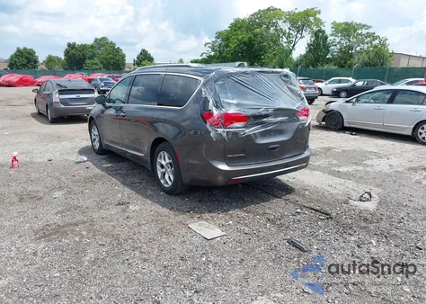 2018 Chrysler Pacifica Touring L z USA, uszkodzony, nr VIN 2C4RC1BG8JR128864